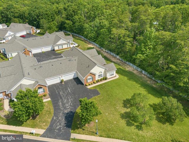 6233 AUTUMN LEAF DR, Fredericksburg, VA 22407
