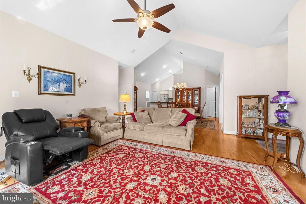 6233 AUTUMN LEAF DR, Fredericksburg, VA 22407