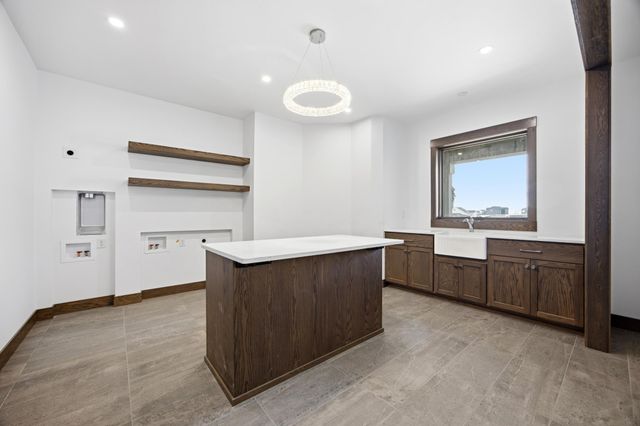 6490 Selkirk Drive S, Fargo, ND 58104