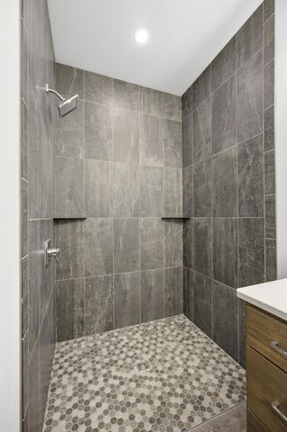 6490 Selkirk Drive S, Fargo, ND 58104