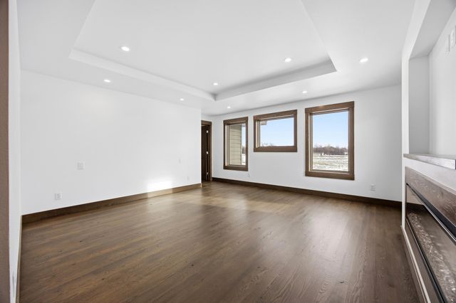 6490 Selkirk Drive S, Fargo, ND 58104