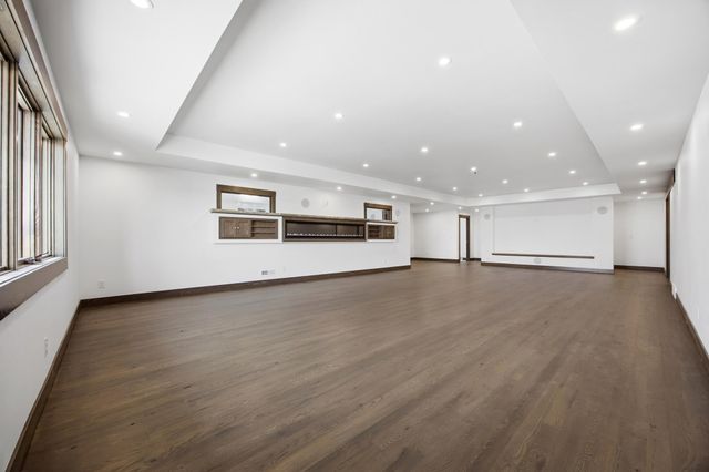 6490 Selkirk Drive S, Fargo, ND 58104