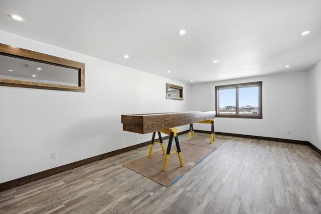 6490 Selkirk Drive S, Fargo, ND 58104