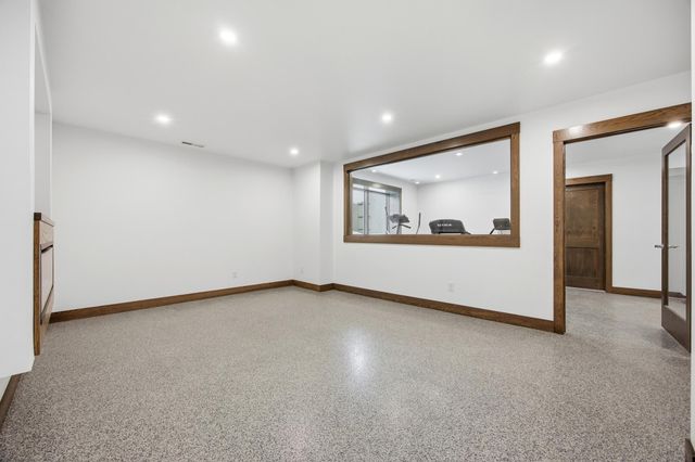 6490 Selkirk Drive S, Fargo, ND 58104