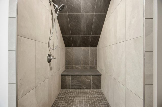 6490 Selkirk Drive S, Fargo, ND 58104