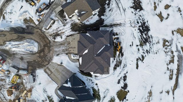 6490 Selkirk Drive S, Fargo, ND 58104