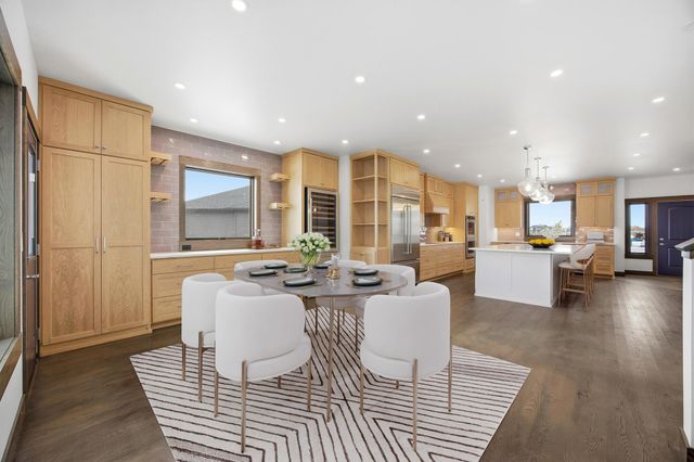 6490 Selkirk Drive S, Fargo, ND 58104