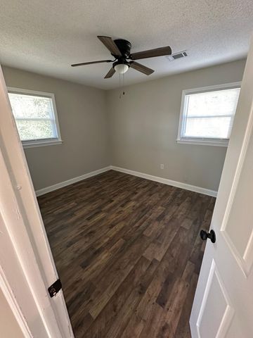 1516 N Avalon Circle, Charleston, SC 29407