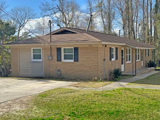 1516 N Avalon Circle, Charleston, SC 29407