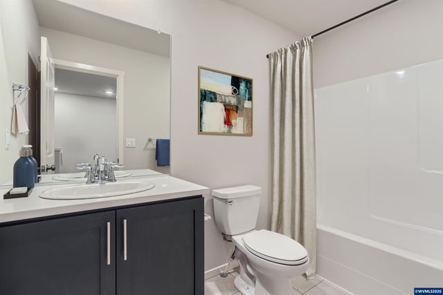 862 Sifuentez Ct, Woodburn, OR 97071