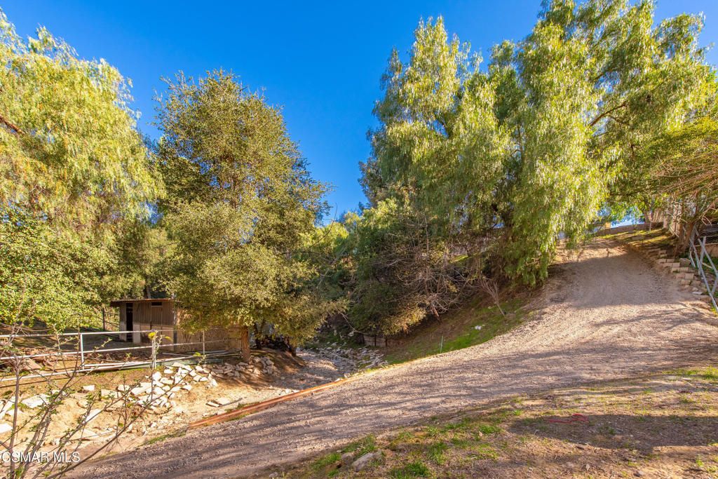 Image 22 of property listing at 683 Languid Lane, Simi Valley, CA 93065