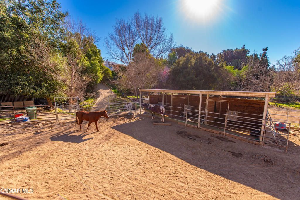 Image 25 of property listing at 683 Languid Lane, Simi Valley, CA 93065