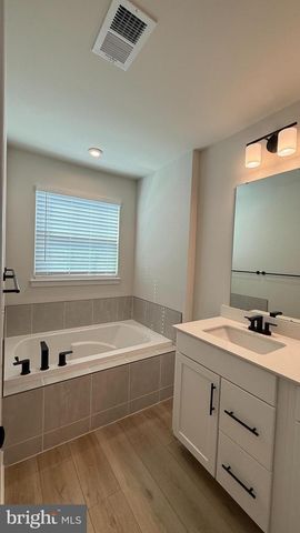 8234 WILLOWBEND TURN, Manassas, VA 20109