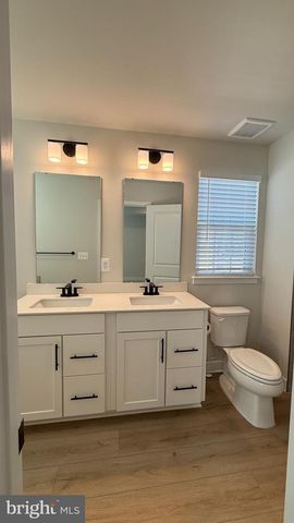 8234 WILLOWBEND TURN, Manassas, VA 20109