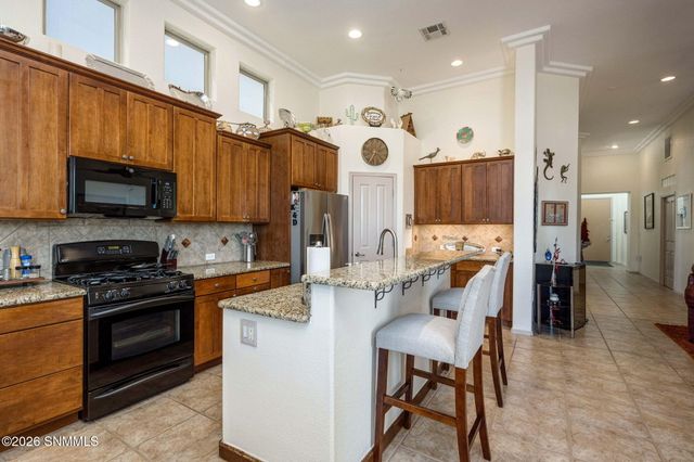 2264 Sedona Hills Parkway, Las Cruces, NM 88011