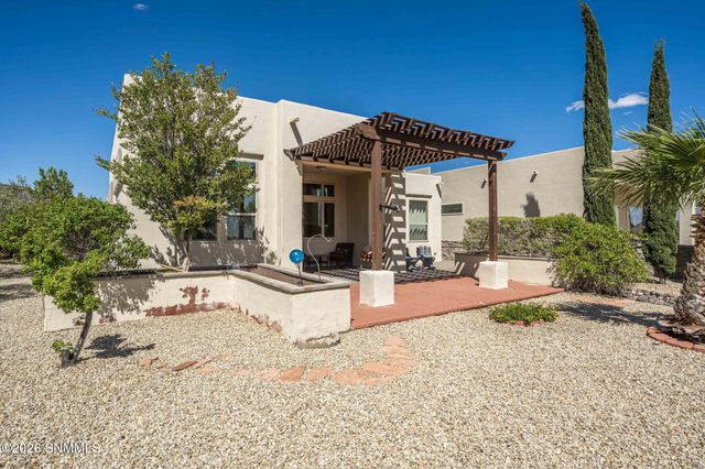 2264 Sedona Hills Parkway, Las Cruces, NM 88011