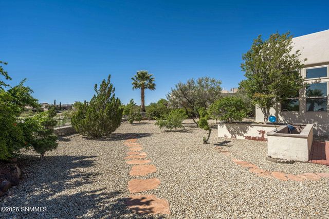 2264 Sedona Hills Parkway, Las Cruces, NM 88011
