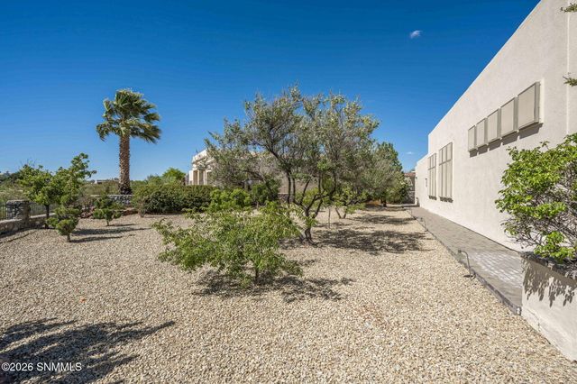 2264 Sedona Hills Parkway, Las Cruces, NM 88011