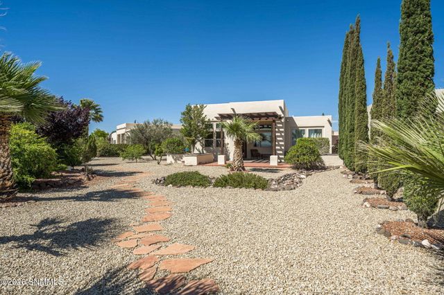 2264 Sedona Hills Parkway, Las Cruces, NM 88011