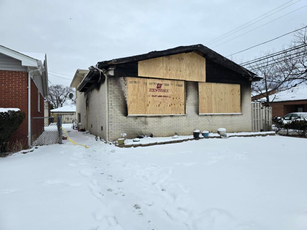 7542 Kostner Avenue, Skokie, IL 60076