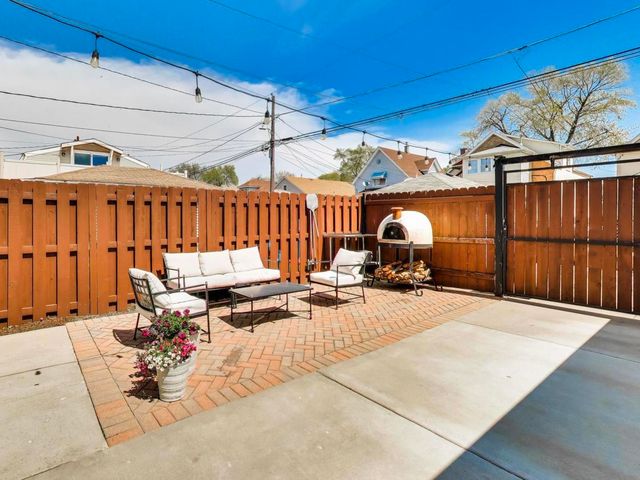 4039 N Major Avenue, Chicago, IL 60634