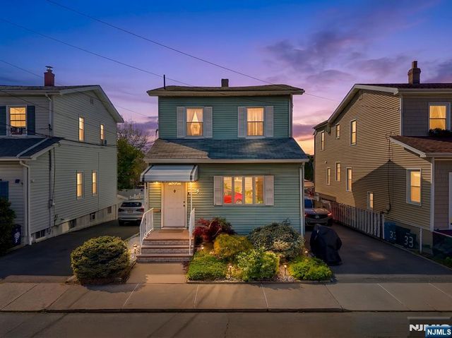29 Pine Street, Lodi, NJ 07644