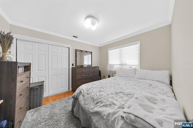 29 Pine Street, Lodi, NJ 07644
