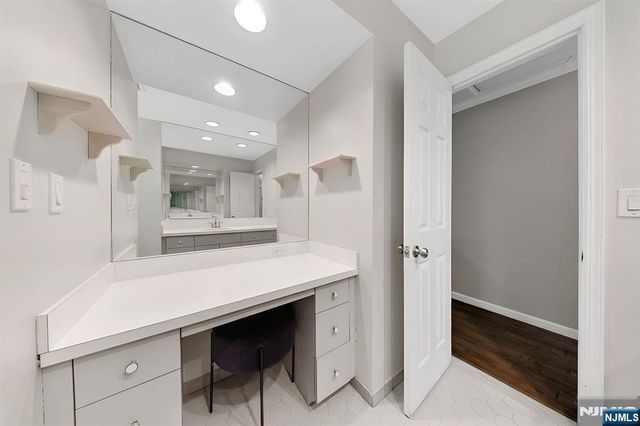29 Pine Street, Lodi, NJ 07644