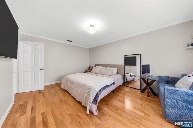 29 Pine Street, Lodi, NJ 07644