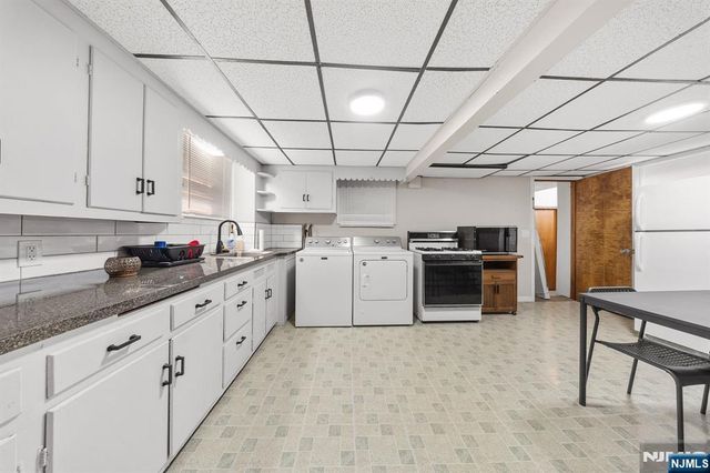 29 Pine Street, Lodi, NJ 07644