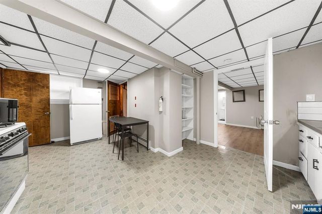 29 Pine Street, Lodi, NJ 07644