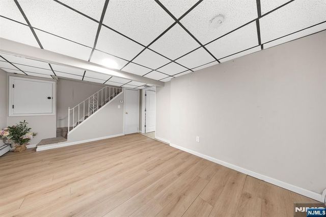 29 Pine Street, Lodi, NJ 07644