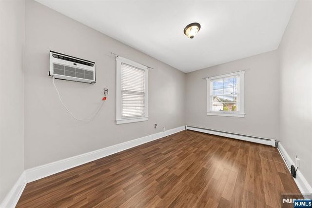 29 Pine Street, Lodi, NJ 07644