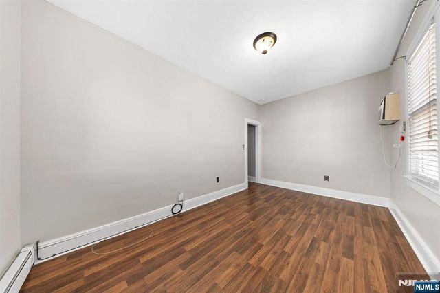 29 Pine Street, Lodi, NJ 07644