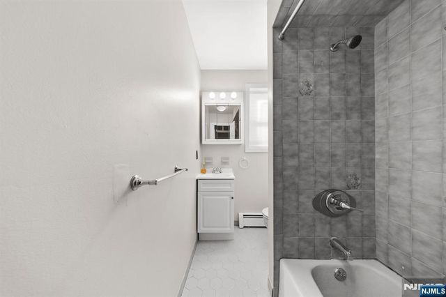 29 Pine Street, Lodi, NJ 07644