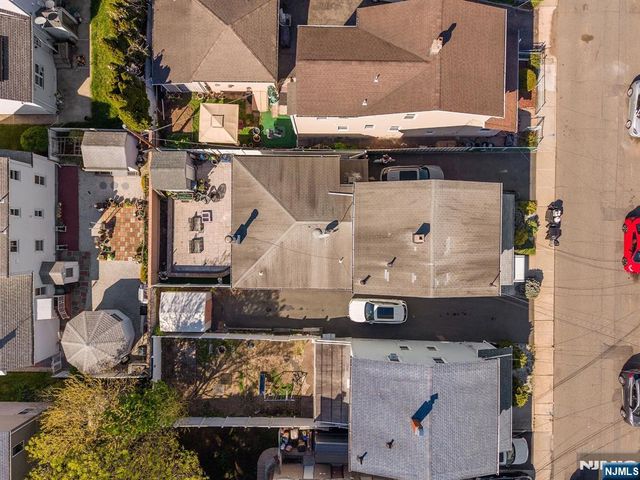 29 Pine Street, Lodi, NJ 07644