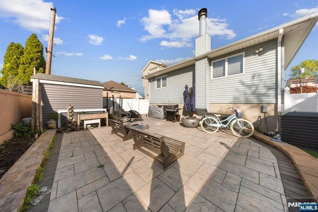 29 Pine Street, Lodi, NJ 07644