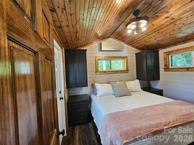 171 Duff Cove Road, Brevard, NC 28712