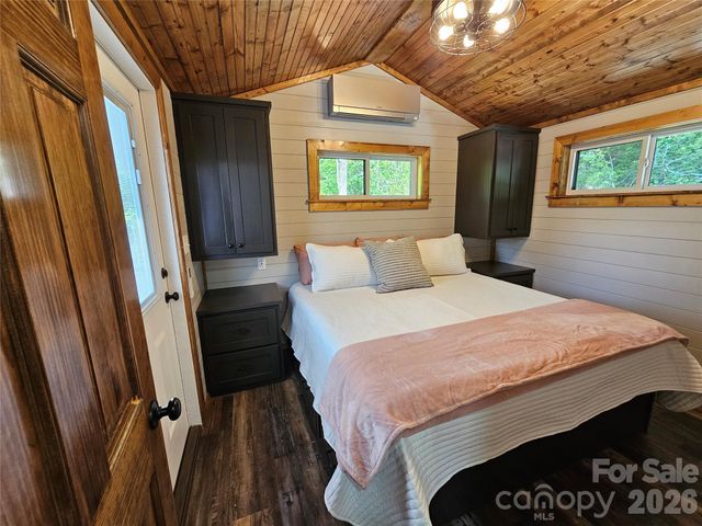 171 Duff Cove Road, Brevard, NC 28712