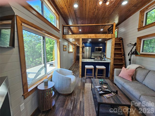 171 Duff Cove Road, Brevard, NC 28712