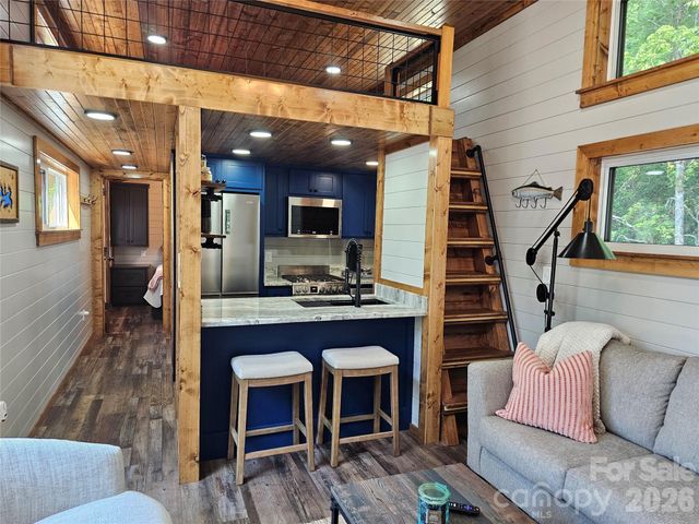 171 Duff Cove Road, Brevard, NC 28712