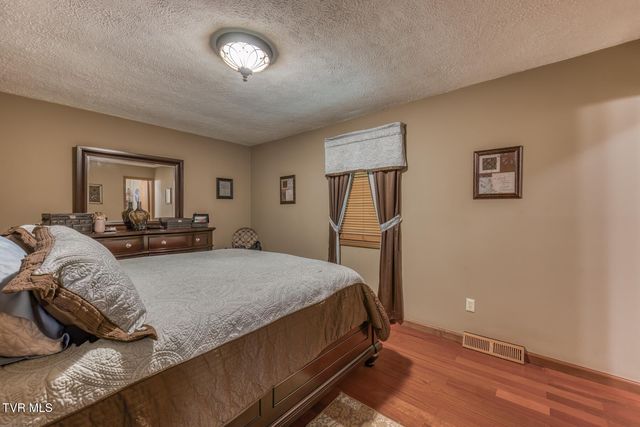 111 Whitson Drive, Elizabethton, TN 37643