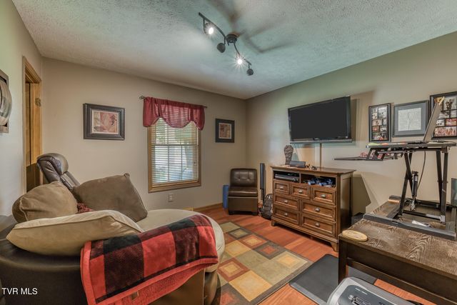 111 Whitson Drive, Elizabethton, TN 37643