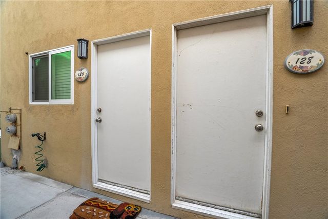 126 43rd, Manhattan Beach, CA 90266