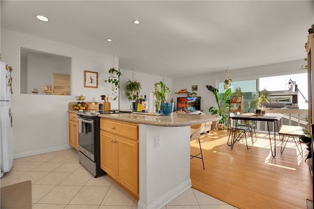 126 43rd, Manhattan Beach, CA 90266