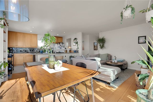 126 43rd, Manhattan Beach, CA 90266