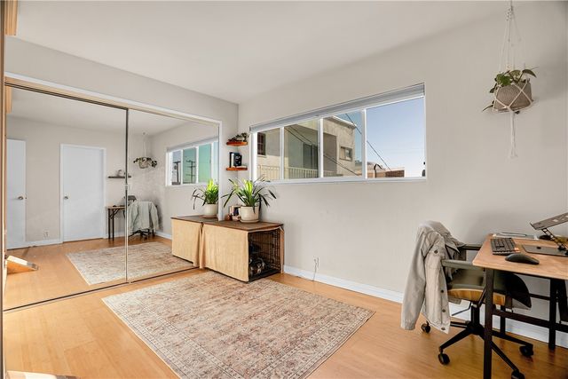 126 43rd, Manhattan Beach, CA 90266