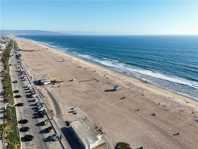 126 43rd, Manhattan Beach, CA 90266