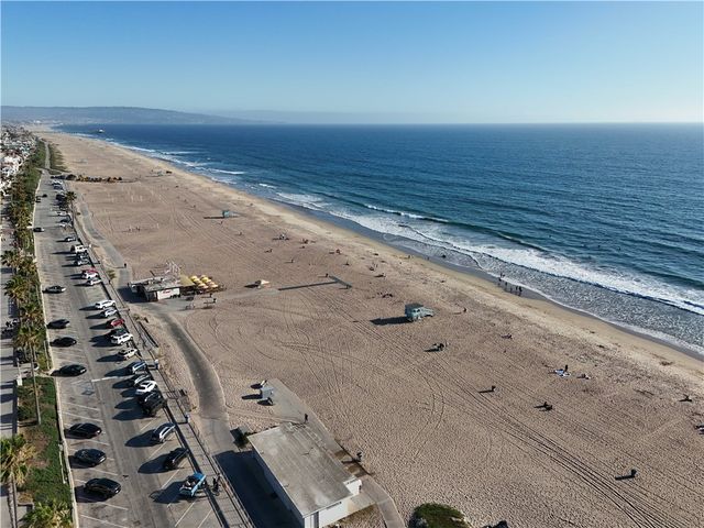 126 43rd, Manhattan Beach, CA 90266