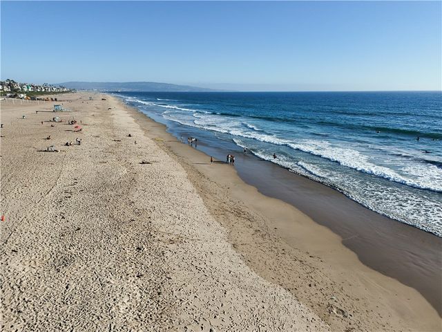 126 43rd, Manhattan Beach, CA 90266
